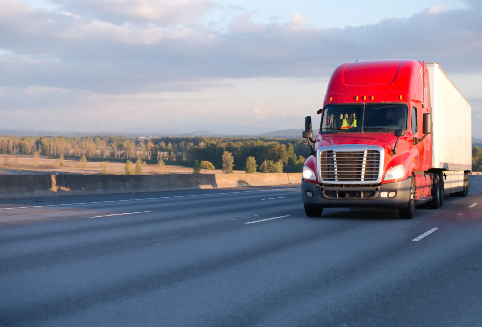 Logistics_Services-Truckload_Header-1536x1044